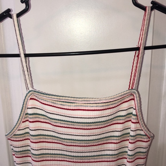 A cute colorful tight dress - Picture 3 of 4